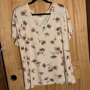 Maurices Short Sleeved T-Shirt